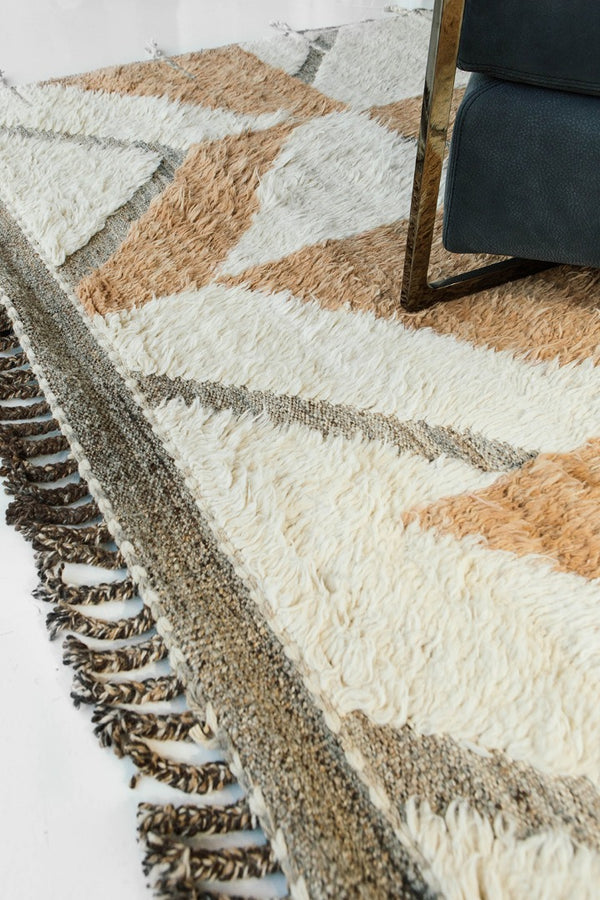 Modern Rug Image 2313 Calcere, Haute Bohemian