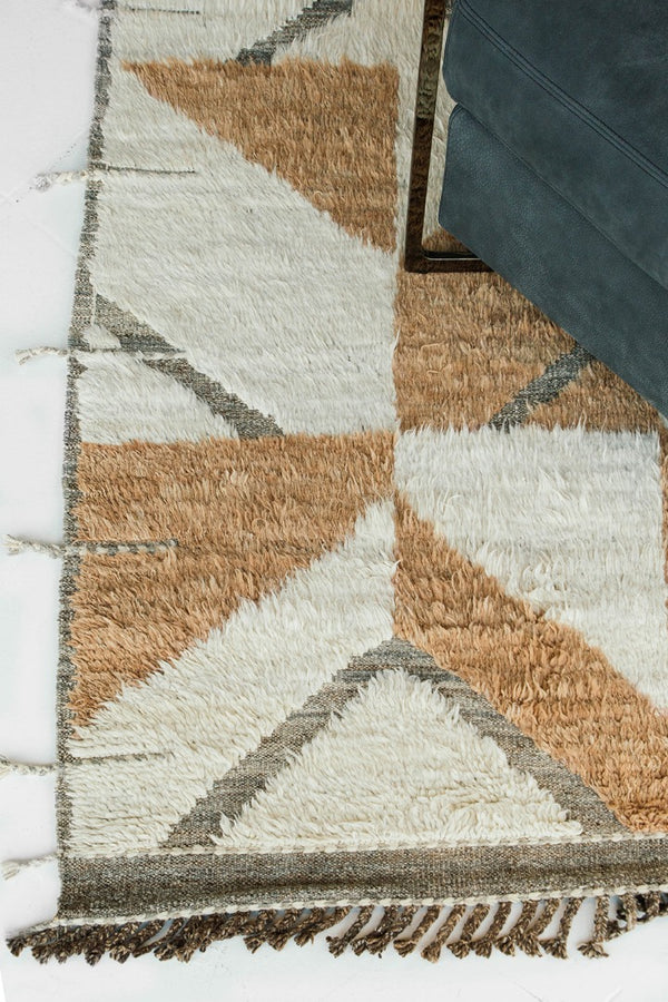 Modern Rug Image 2305 Calcere, Haute Bohemian