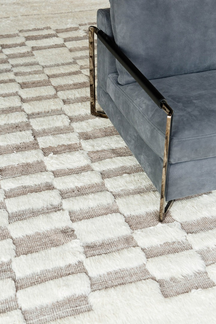 Modern Rug Image 10151 Sirocco, Haute Bohemian