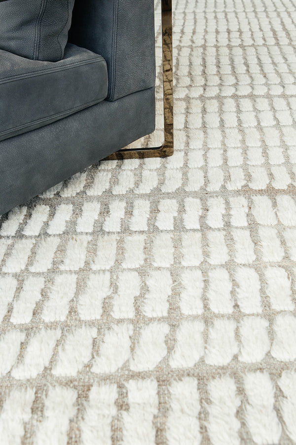 Modern Rug Image 1542 Barguzin, Haute Bohemian