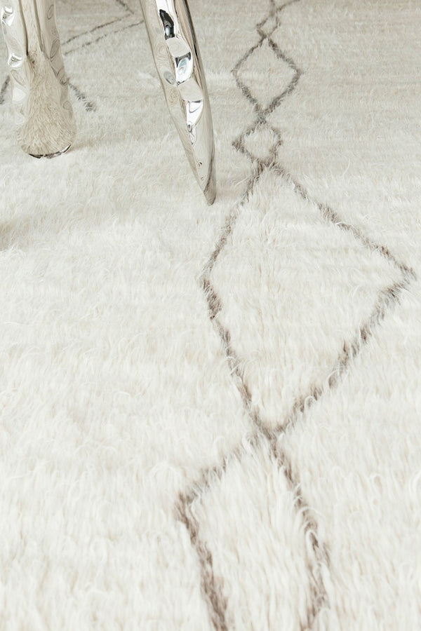 Modern Rug Image 4630 Gilavar, Haute Bohemian