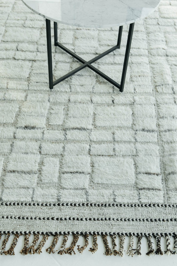 Modern Rug Image 9017 Oroshi, Haute Bohemian