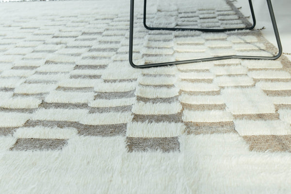 Modern Rug Image 10135 Sirocco, Haute Bohemian