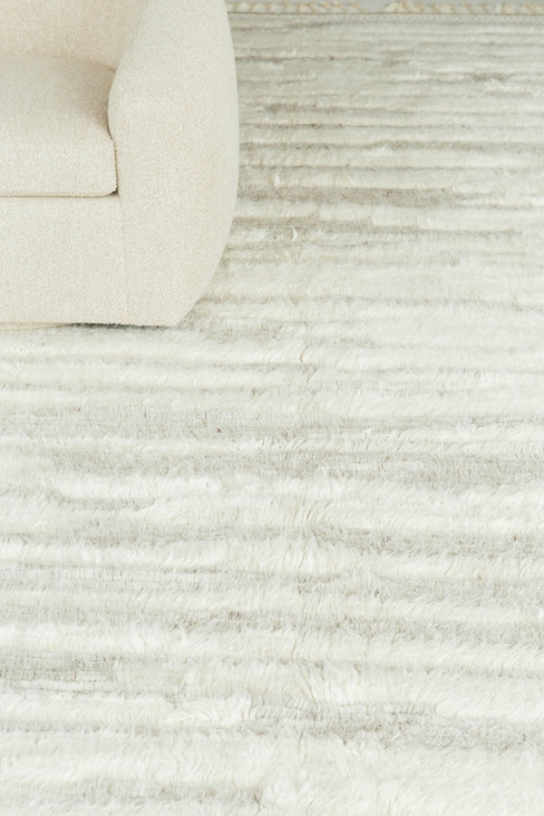 Modern Rug Image 2172 Broussard, Atlas Collection