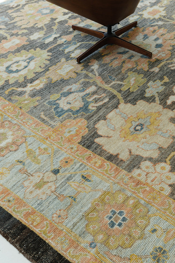 Turkish Oushak Rug - hand-knotted in Turkey - close-up of weave texture and pile [#1]