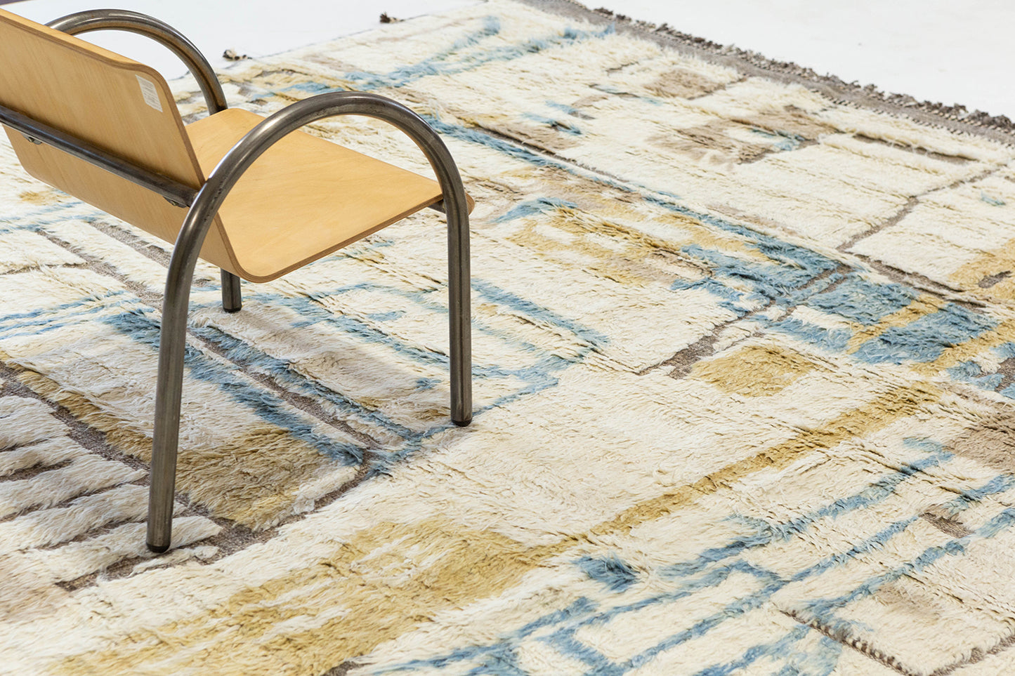 Modern Rug Image 6889 Meliska, Atlas Collection