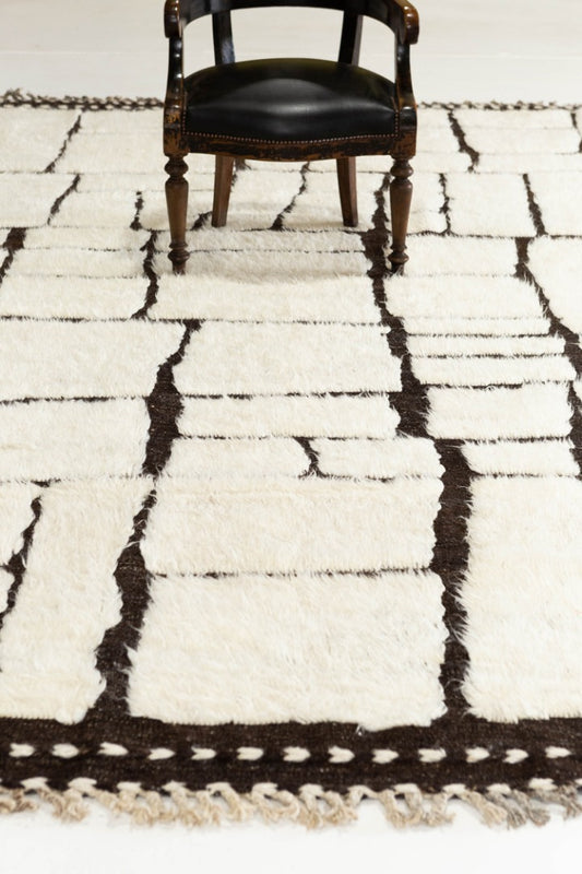 Modern Rug Image 6716 Maziere, Atlas Collection