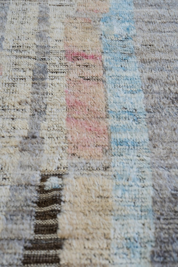 Modern Rug Image 8545 Nakhla, Atlas Collection, Seasons