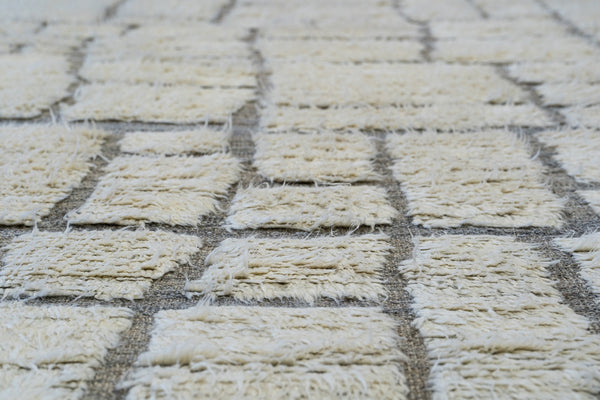 Modern Rug Image 6722 Maziere, Atlas Collection