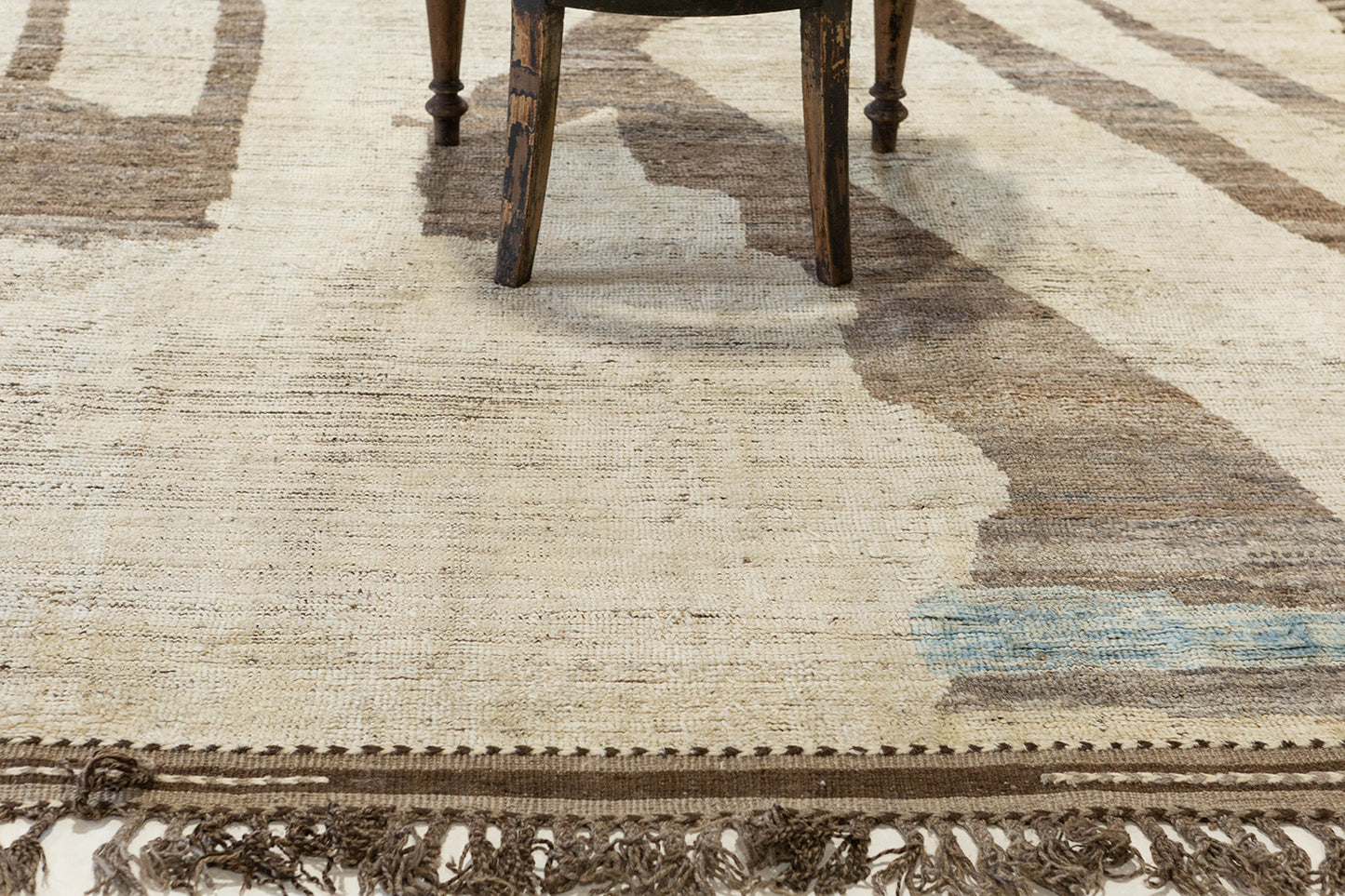 Modern Rug Image 6791 Meden, Atlas Collection, Seasons