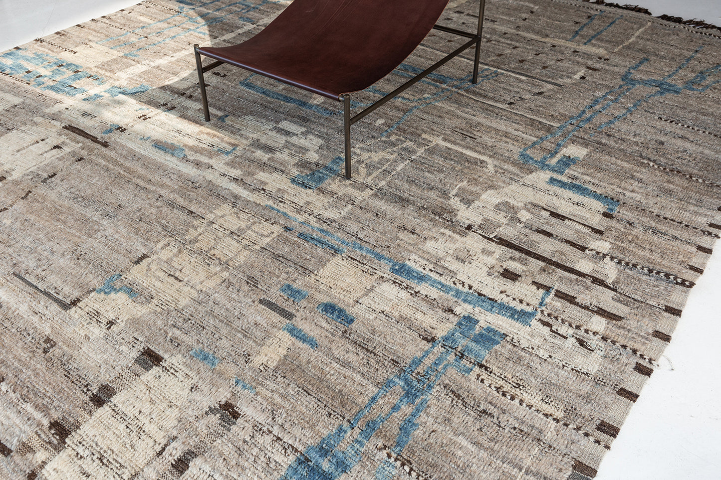 Modern Rug Image 6976 Meliska, Atlas Collection, Seasons