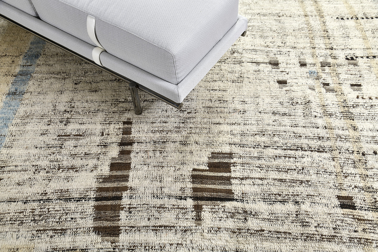 Modern Rug Image 8526 Nakhla, Atlas Collection, Seasons