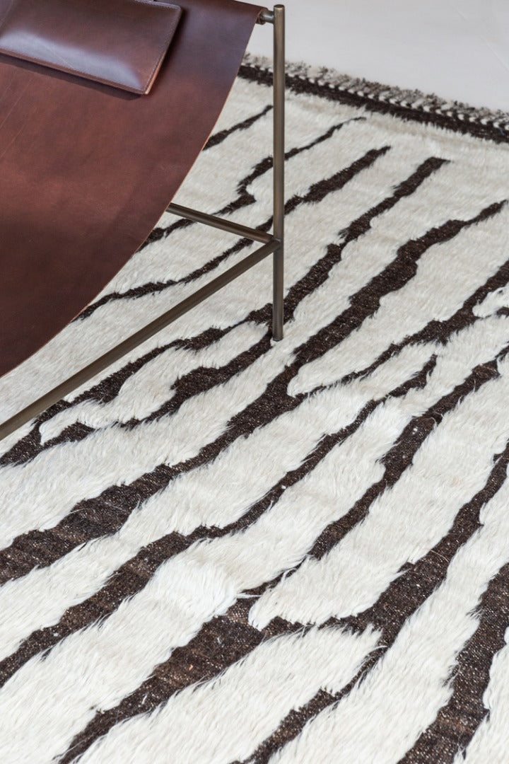 Modern Rug Image 7998 Moringa, Atlas Collection