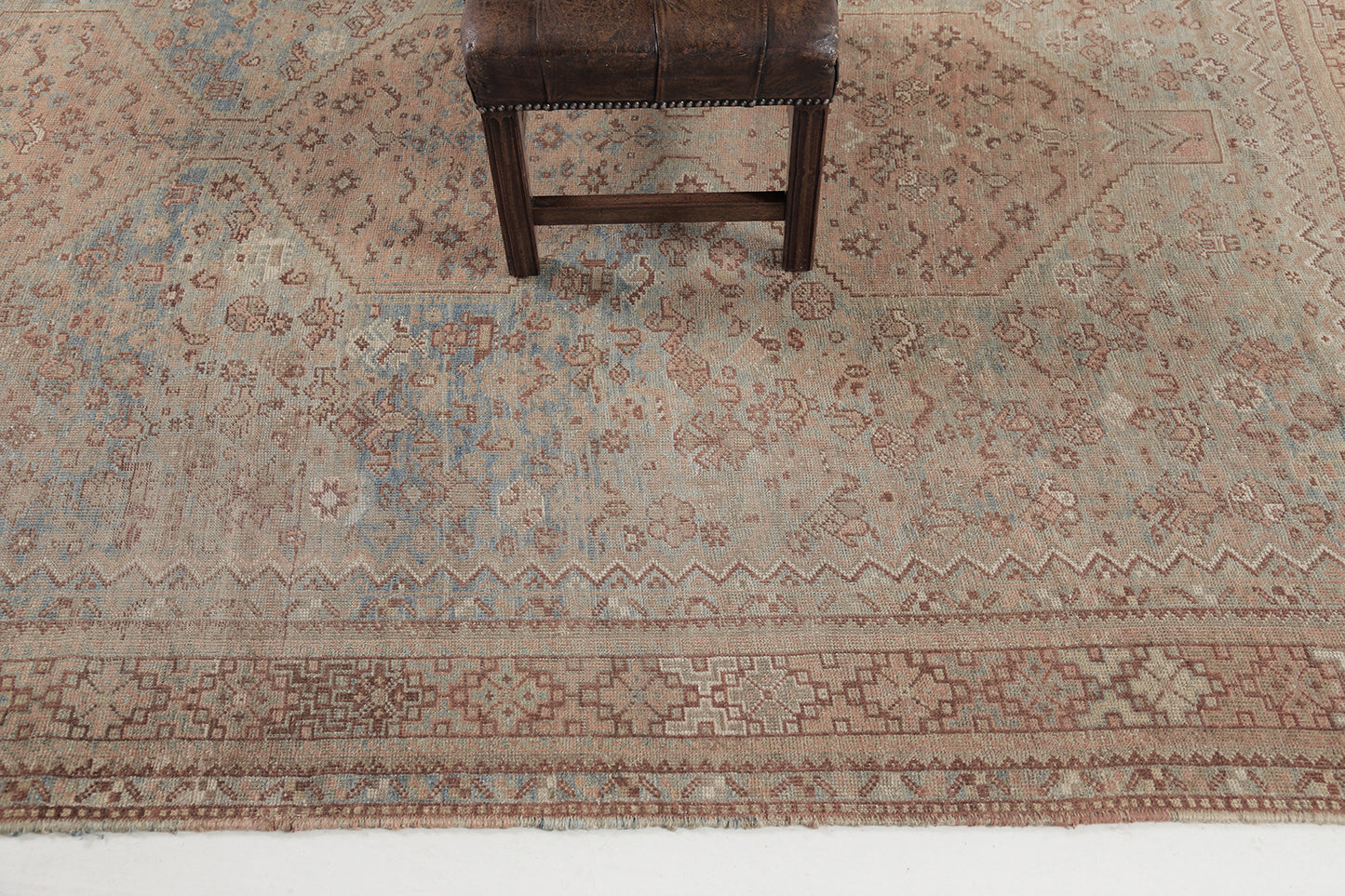 Persian Rug 548 Antique Persian Ghashgaie 29572