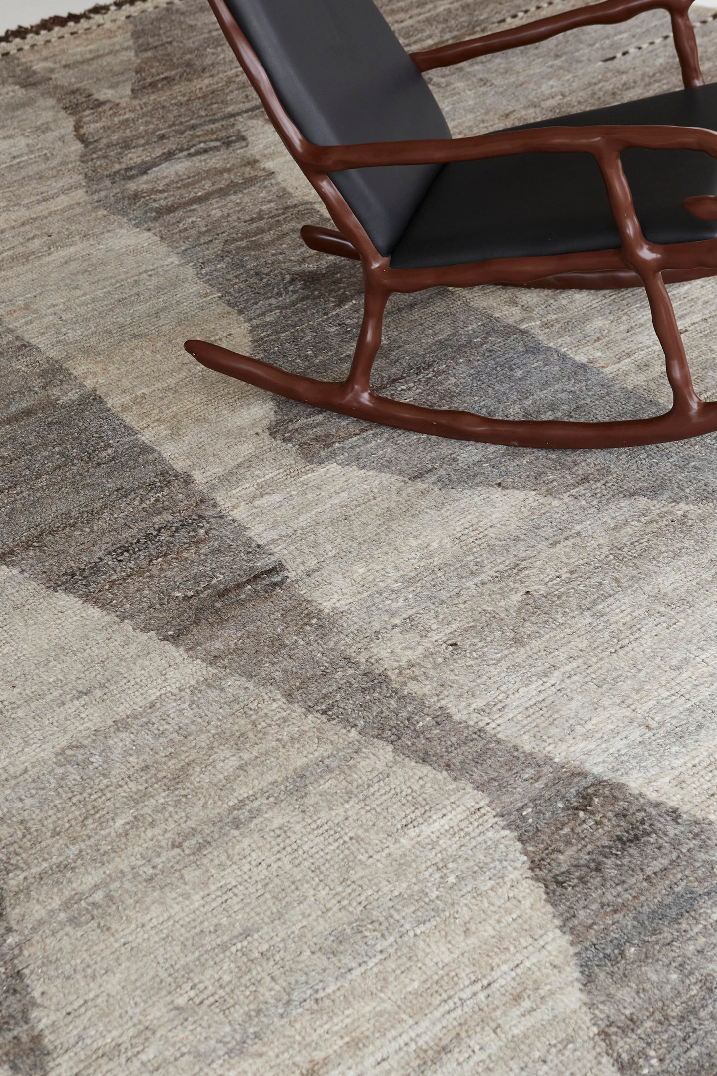 Modern Rug Image 5325 Ifassen, Haute Bohemian, Seasons