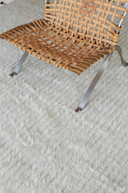 Modern Rug Image 4233 Fohn, Haute Bohemian