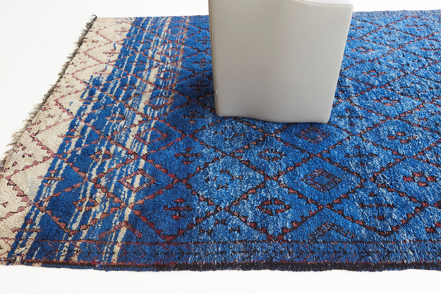 Modern Rug Image 12933 Vintage Moroccan Beni M'Guild Tribe Rug