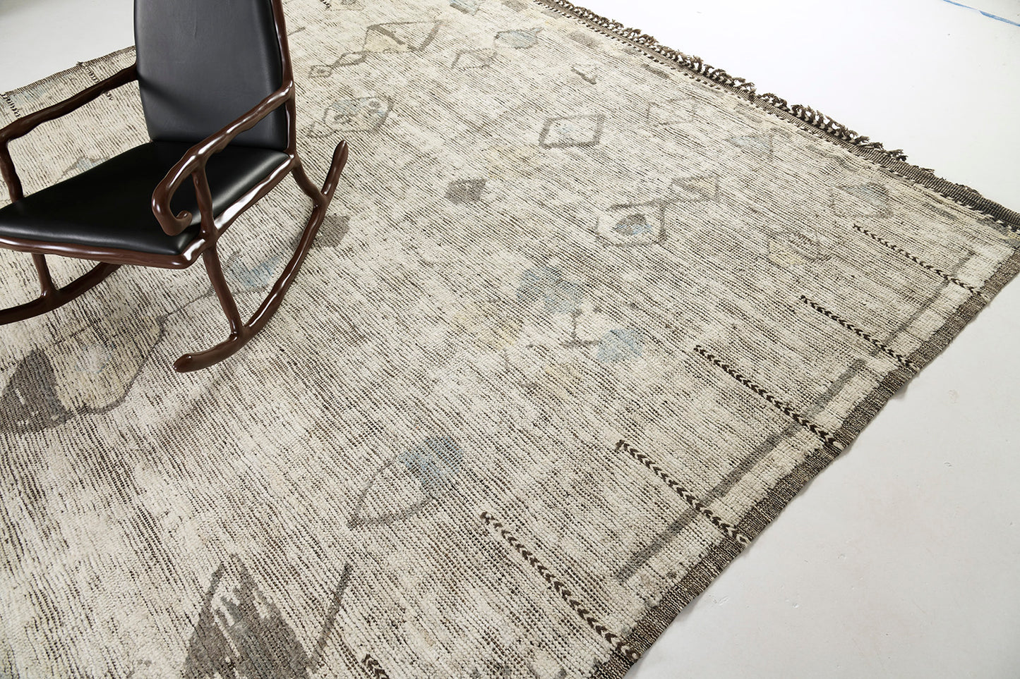 Modern Rug Image 11111 Tajeddigt, Atlas Collection, Seasons