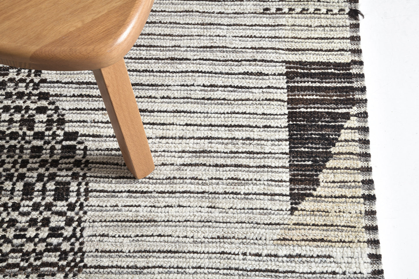 Modern Rug Image 5790 Kaouki, Atlas Collection, Seasons