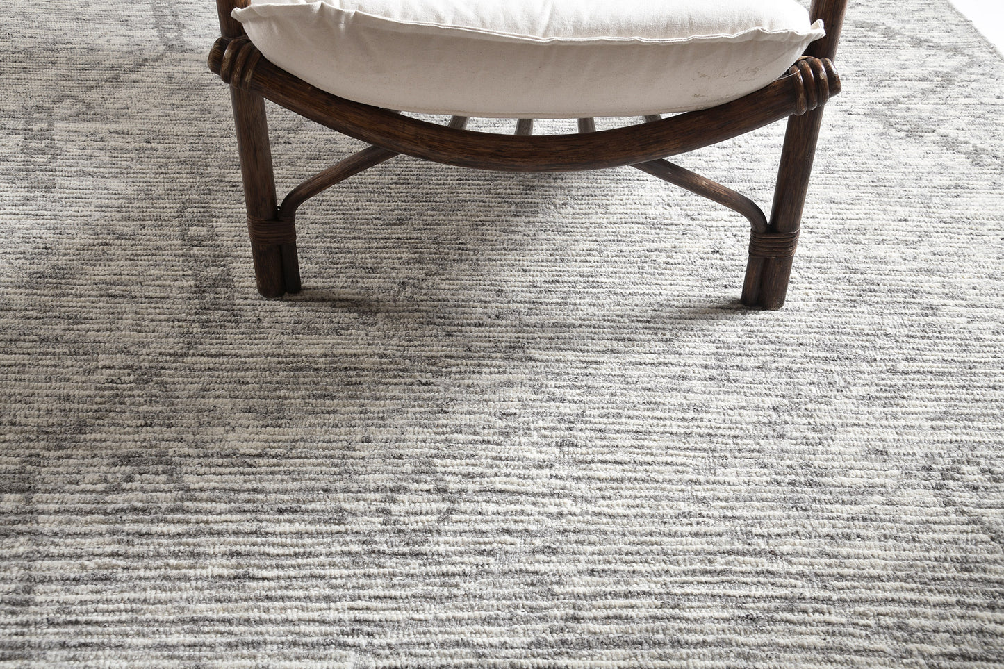 Modern Rug Image 521 Albarino, Estancia Collection