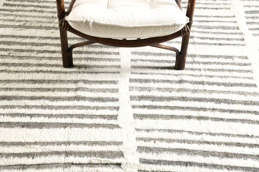 Modern Rug Image 1894 Beshabar, Haute Bohemian