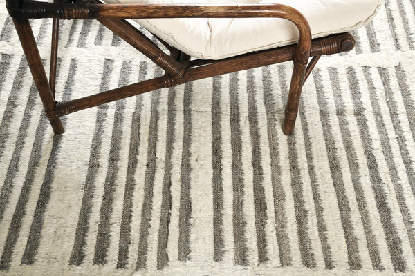 Modern Rug Image 1895 Beshabar, Haute Bohemian