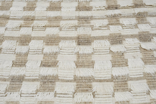 Modern Rug Image 611 Amia, Sahara Collection