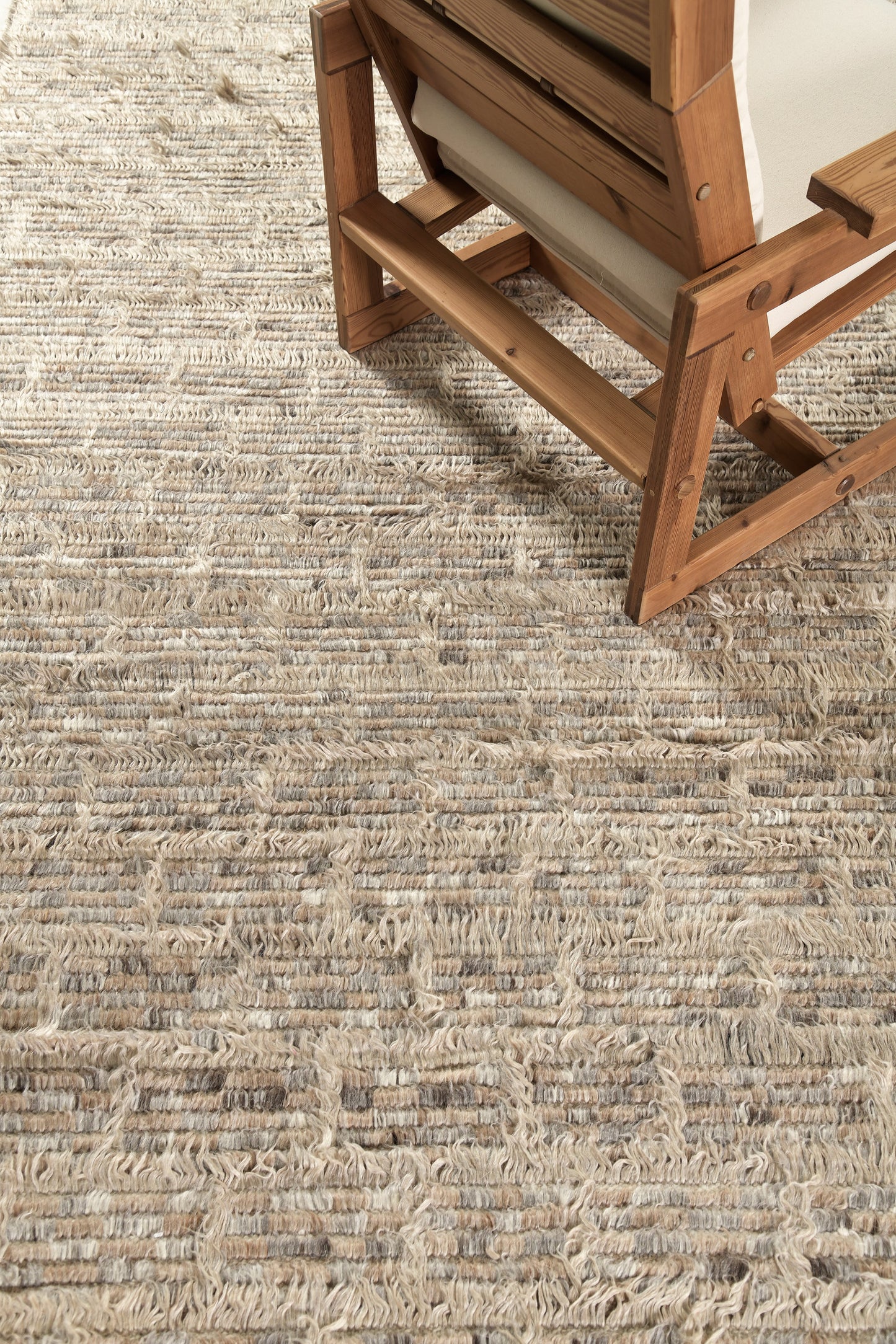 Modern Rug Image 455 Ahina, Sahara Collection