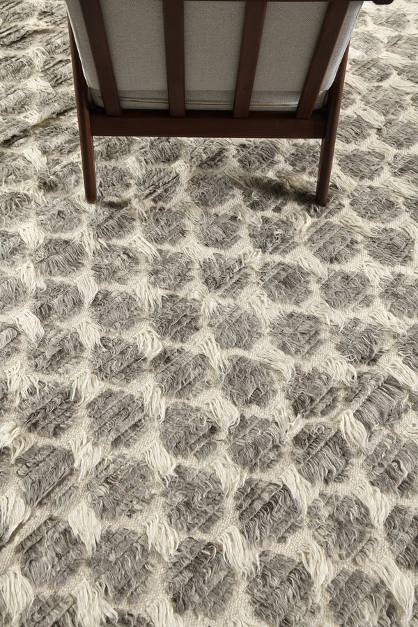 Modern Rug Image 8631 Nami, Sahara Collection