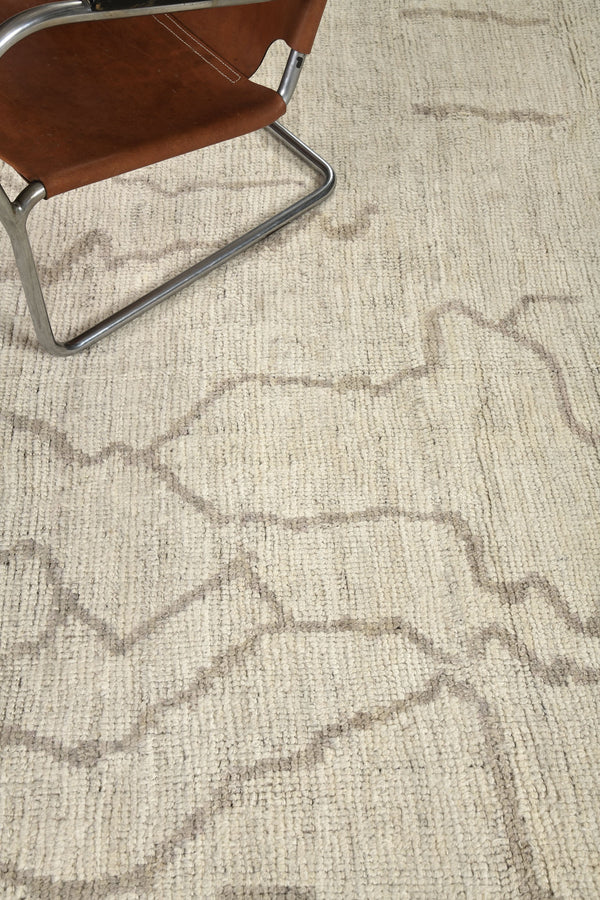 Modern Rug Image 5720 Kahve, Atlas Collection, Seasons