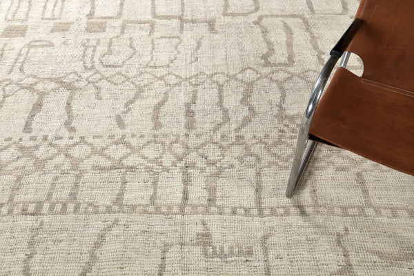 Modern Rug Image 5718 Kahve, Atlas Collection, Seasons