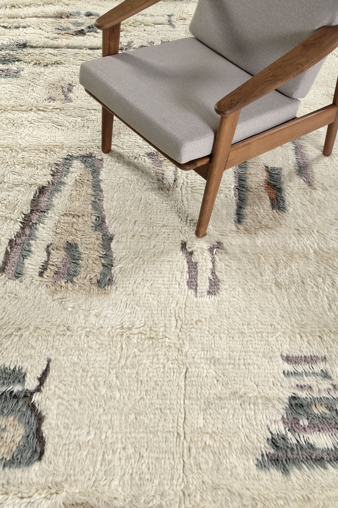 Modern Rug Image 9666 Sahale, Oasis Collection