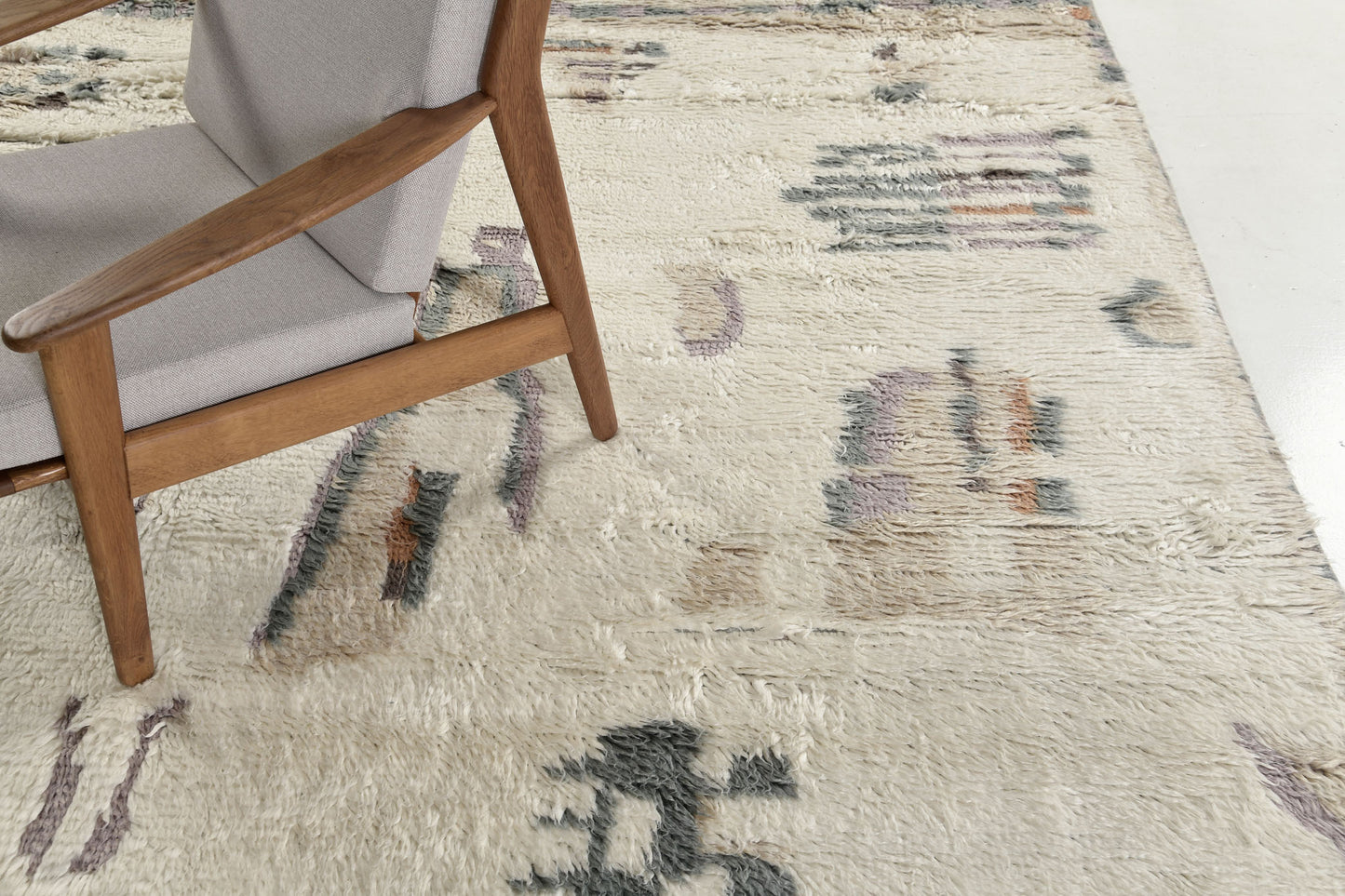 Modern Rug Image 9667 Sahale, Oasis Collection