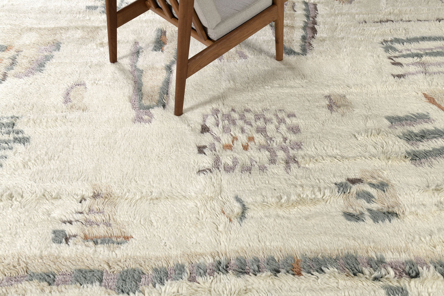 Modern Rug Image 9668 Sahale, Oasis Collection