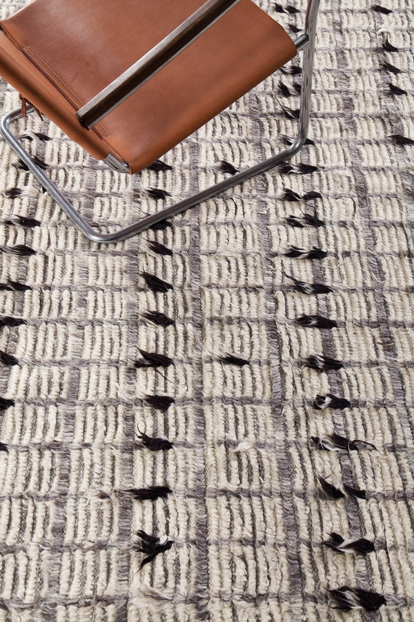 Modern Rug Image 900 Amihan, Sahara Collection