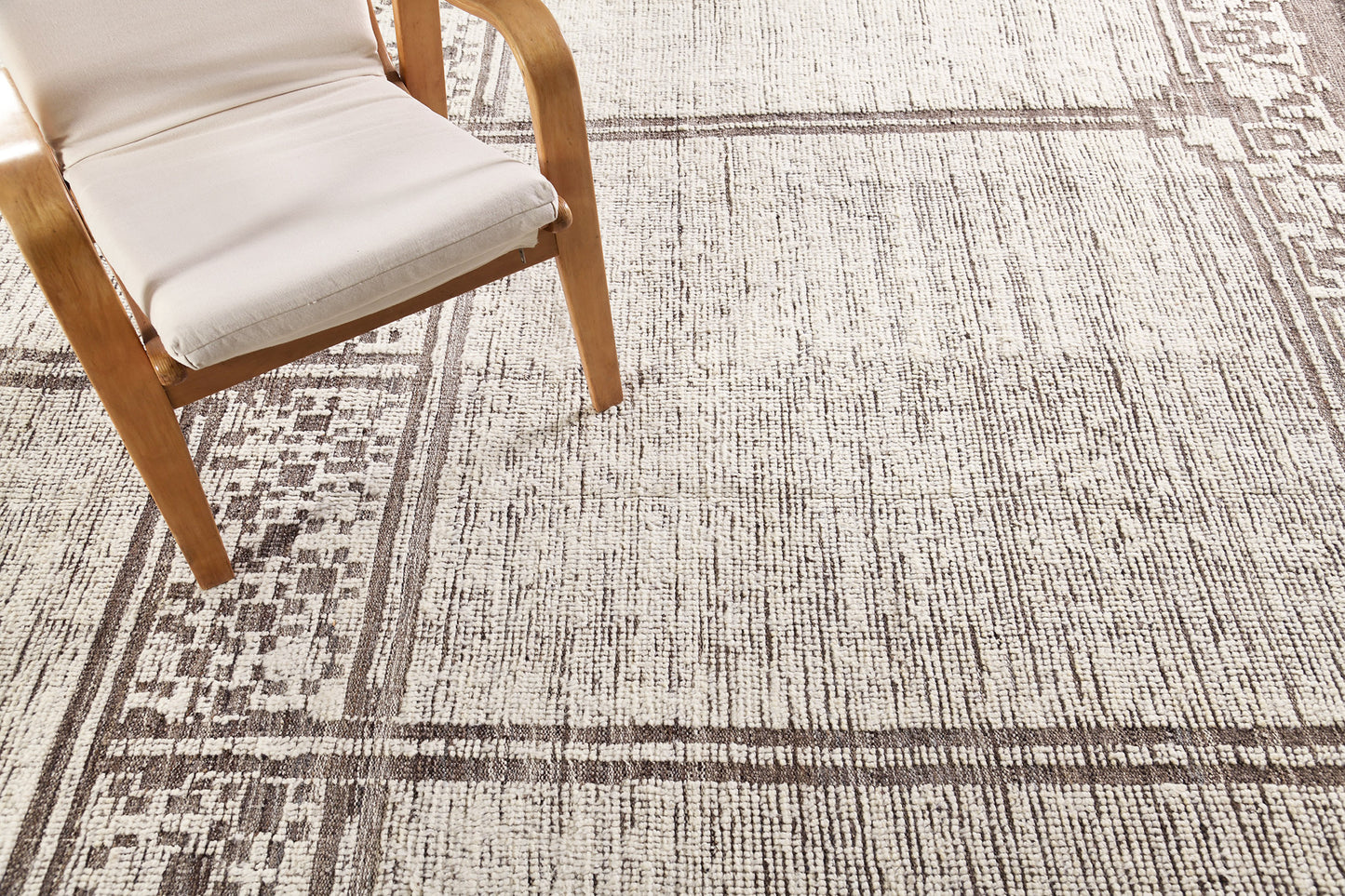 Modern Rug Image 12130 Udad, Nomad Collection