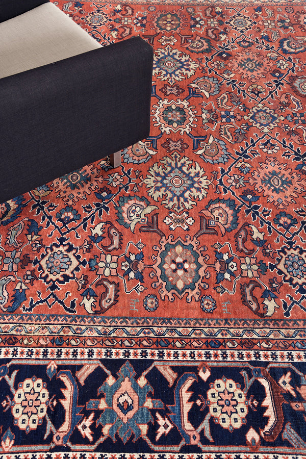 Antique Zigler Mahal - detailed border and fringe