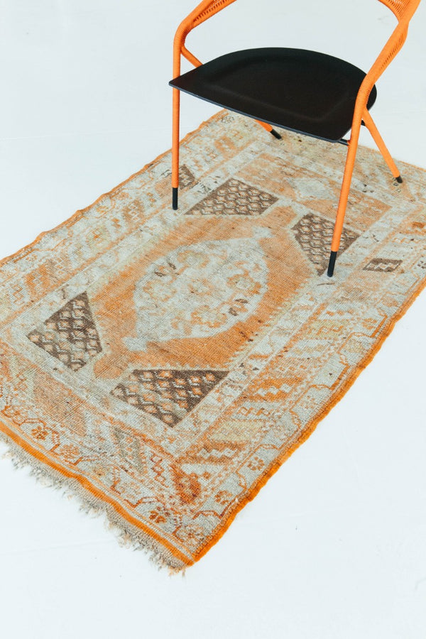 Antique Turkish Oushak Rug - hand-knotted in Turkey - detailed border and fringe [#16]