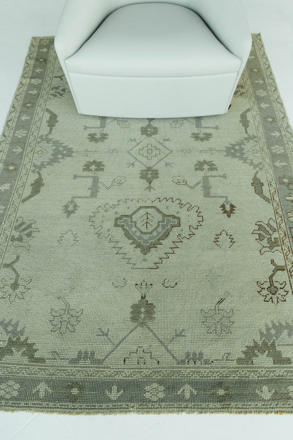 Vintage Turkish Oushak Rug - hand-knotted in Turkey - detailed border and fringe [#3]