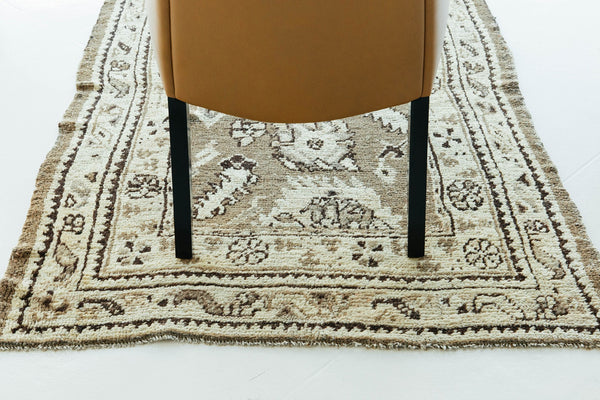 Antique Turkish Oushak Rug - hand-knotted in Turkey - close-up of weave texture and pile [#14]