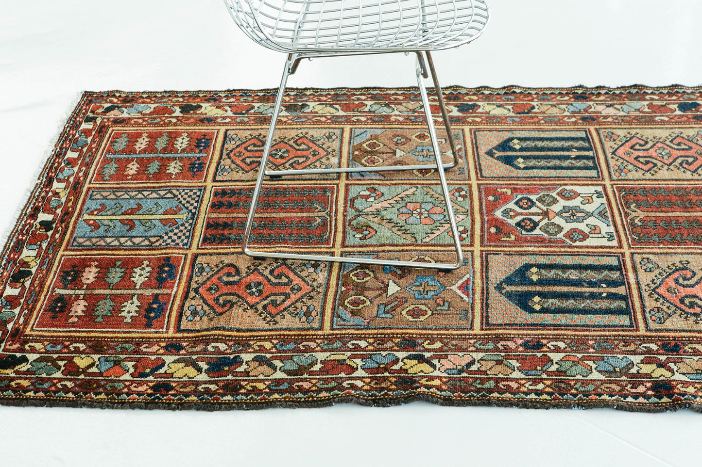 Old Persian Bakhtiari Garden Design Rug 57350