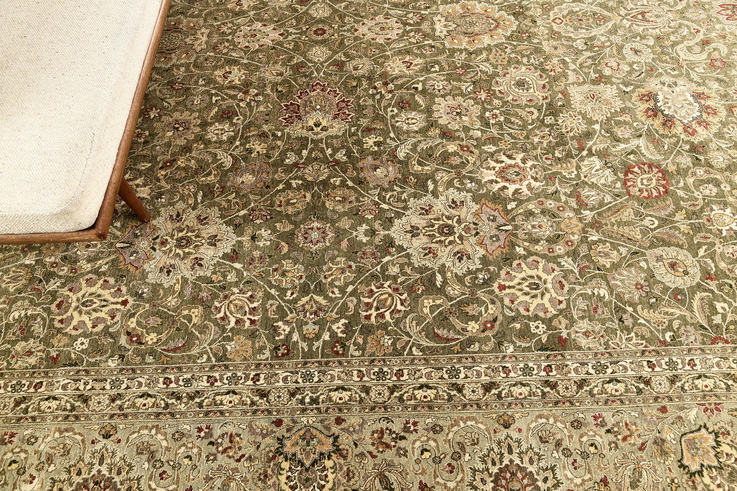 Fine Natural Dye Tabriz Hadji Jalili Revival Rug