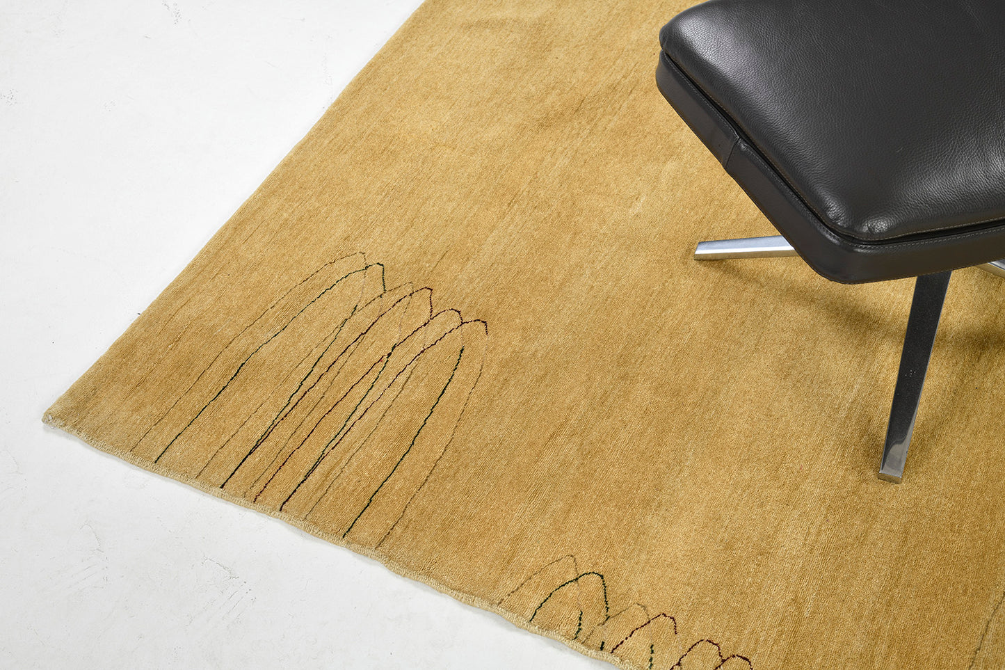 Contemporary Hand Spun Naturale Dye Rug