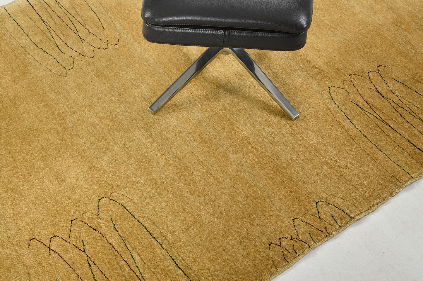 Contemporary Hand Spun Naturale Dye Rug