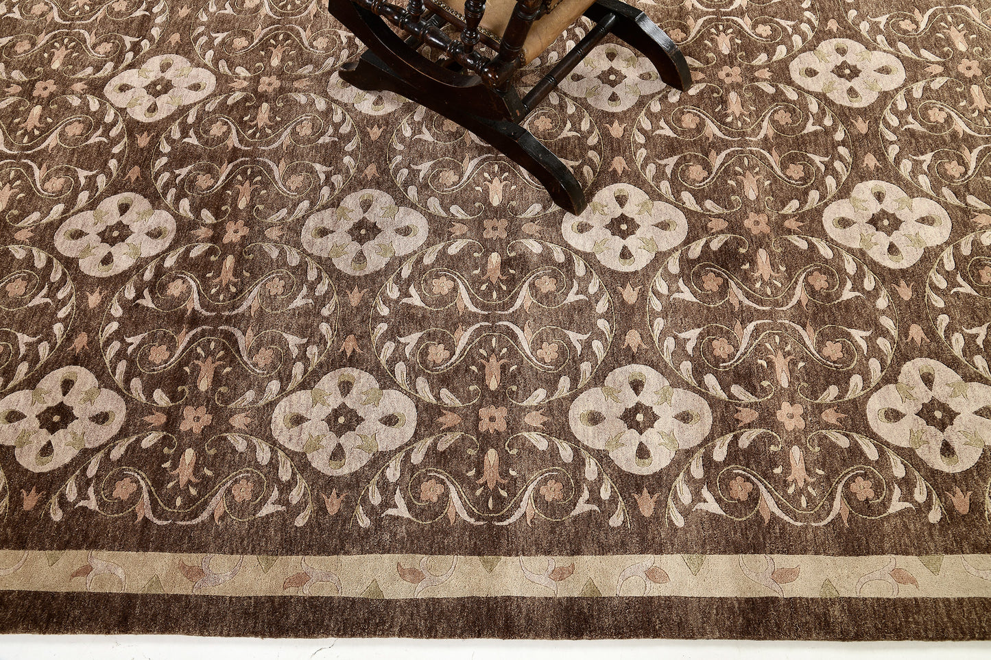 Transitional Design Rug