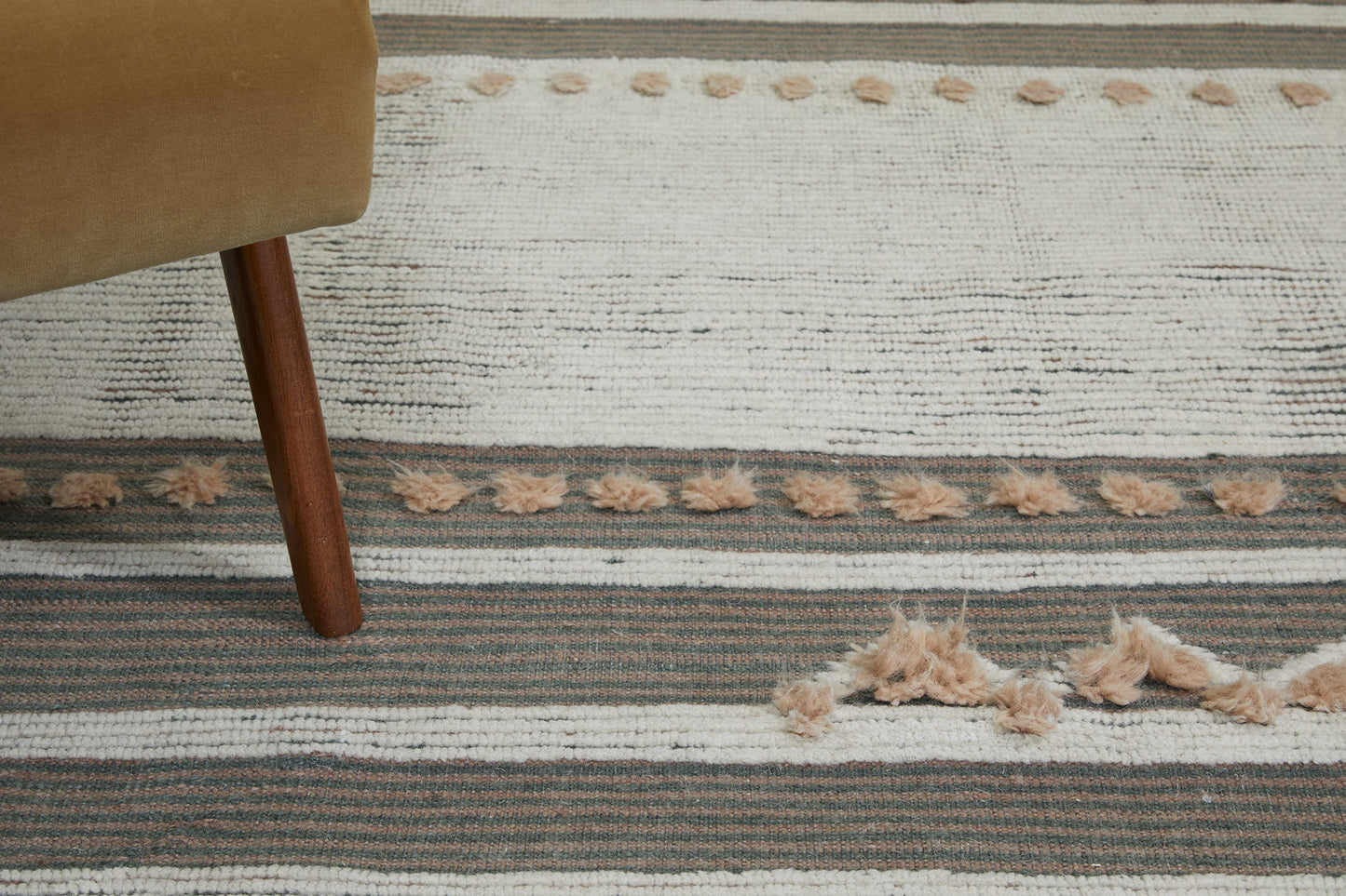 Modern Rug Image 1510 Barbera, Estancia Collection