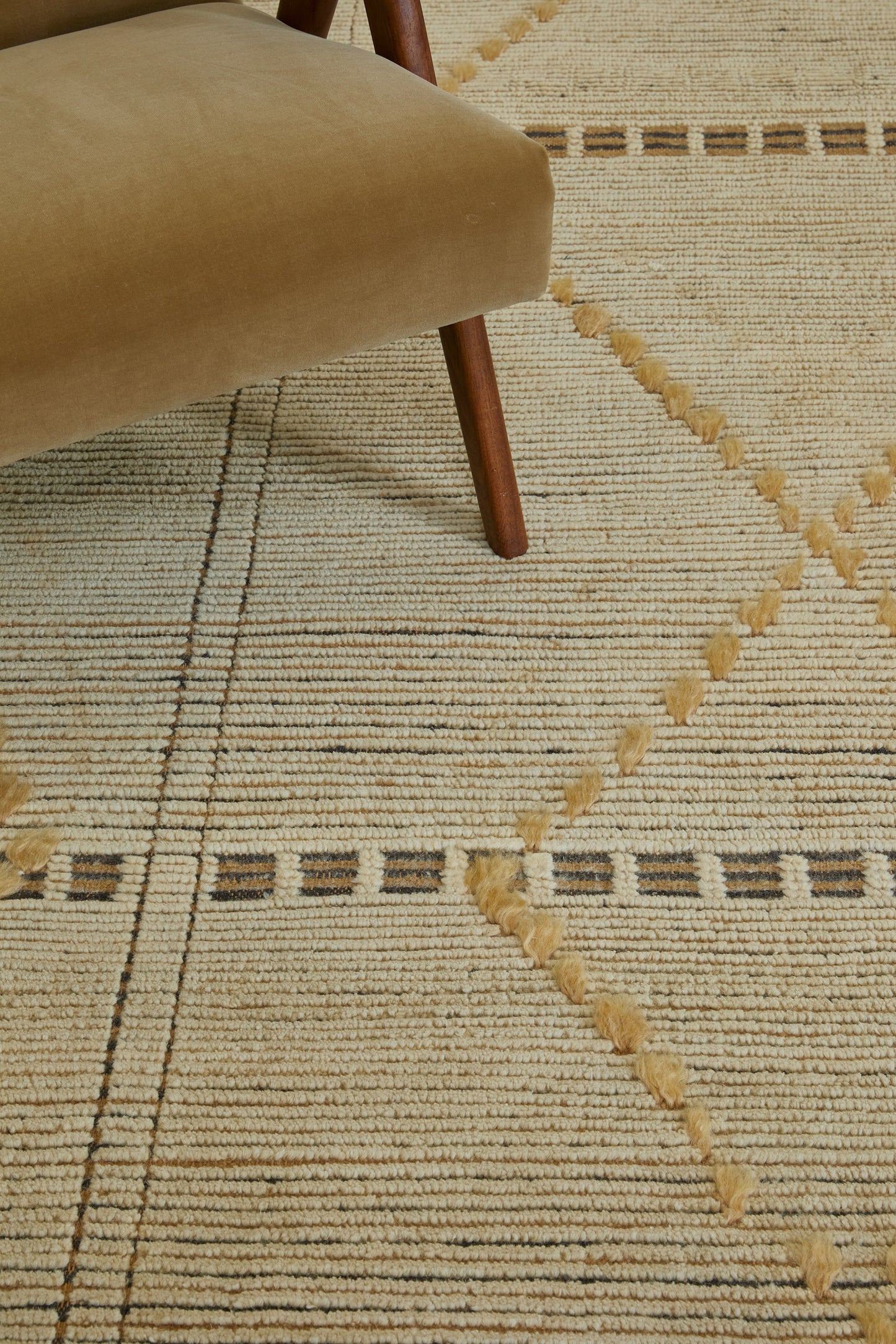 Modern Rug Image 9757 Sangiovese, Estancia Collection